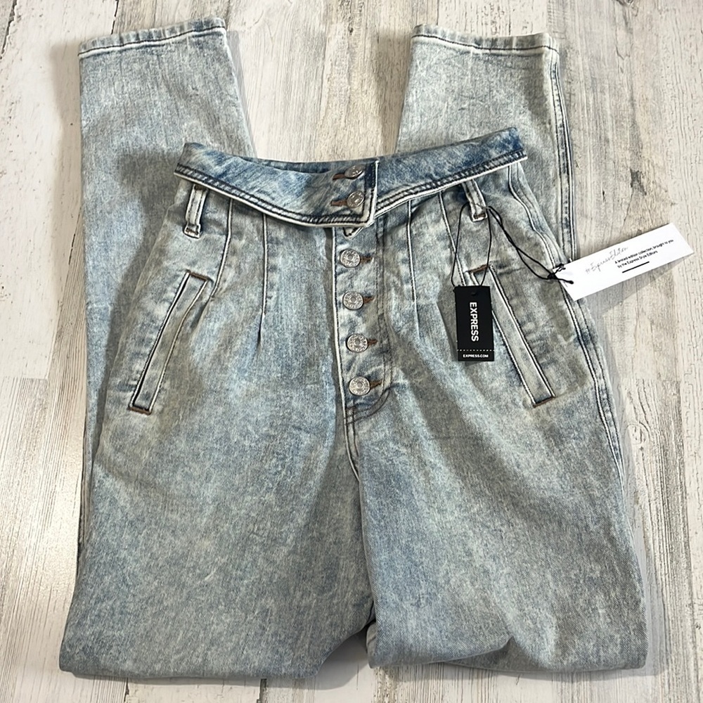 Express Editor Button Fly Acid Wash Jeans Size 00 NWT